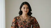 8 Rekomendasi Model Baju Batik  2025 Wanita yang Modern, Padukan Nuansa Tradisional dan Kontemporer