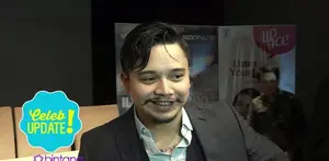 Derby Romero sudah melakukan latihan untuk peran latahnya di film ILY from 38000 Ft. Lalu bagaimana reaksi Derby saat scene latah dihapus?