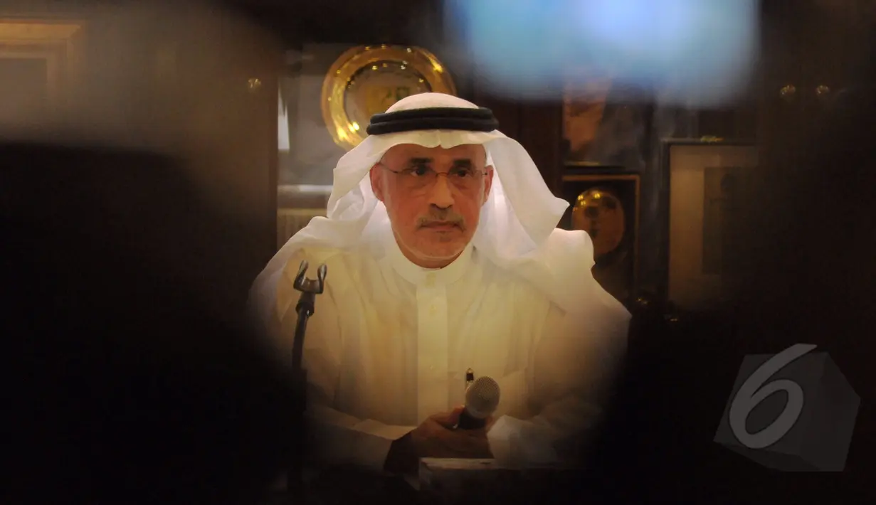 Duta Besar Arab Saudi, Musthafa Ibrahim Al-Mubarak Mustafa Bin Ibrahim Al-Mubarak usai mengelar Jumpa Pers di Kediaman Dubes Saudi Arabia, Jakarta, Sabtu (11/04/2015).(Liputan6.com/Andrian M Tunay)