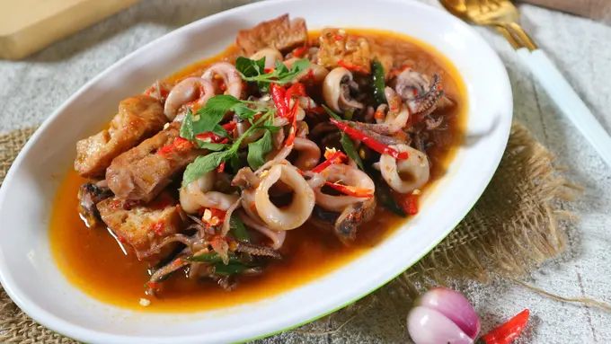oseng sambal tahu cumi balado pedas