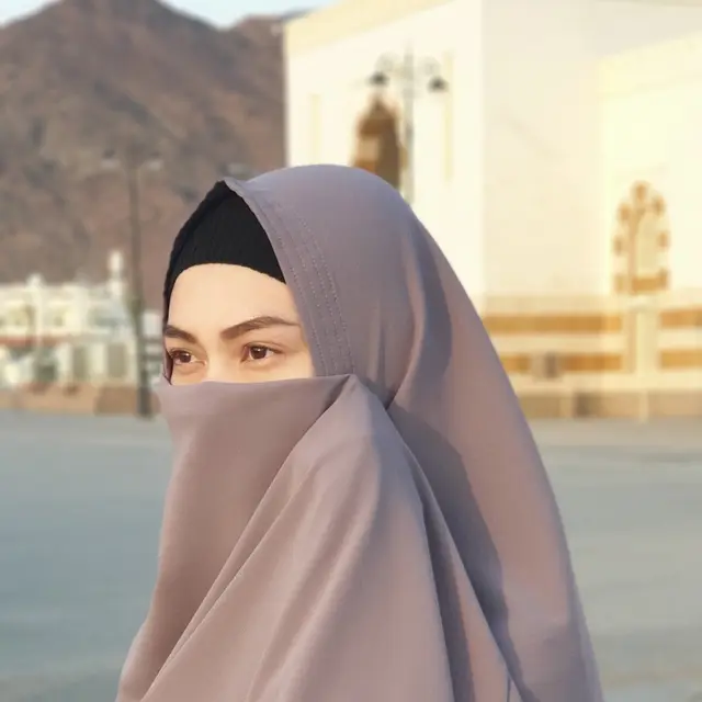 Potret 6 Mantan Anggota Girlband Tampil Bercadar, Makin Anggun Tertutup