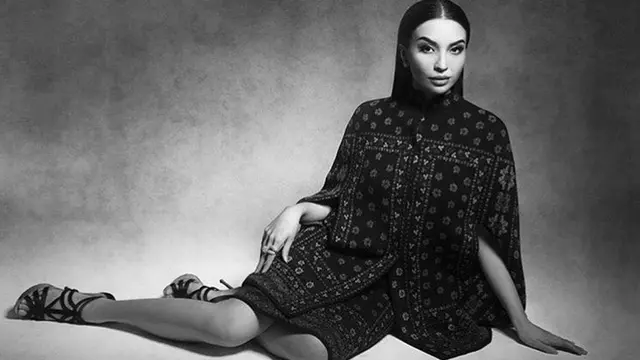 FOTO: Gaya Manohara saat Pakai Busana Hitam, Tampil Memesona