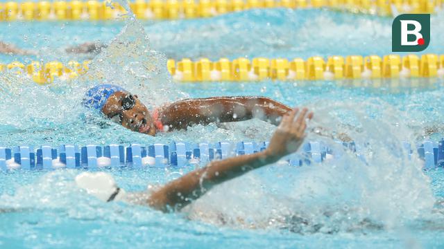Foto: Aksi Perenang Muda di Hari Pertama Indonesia Open Aquatic Championships (IOAC) 2025