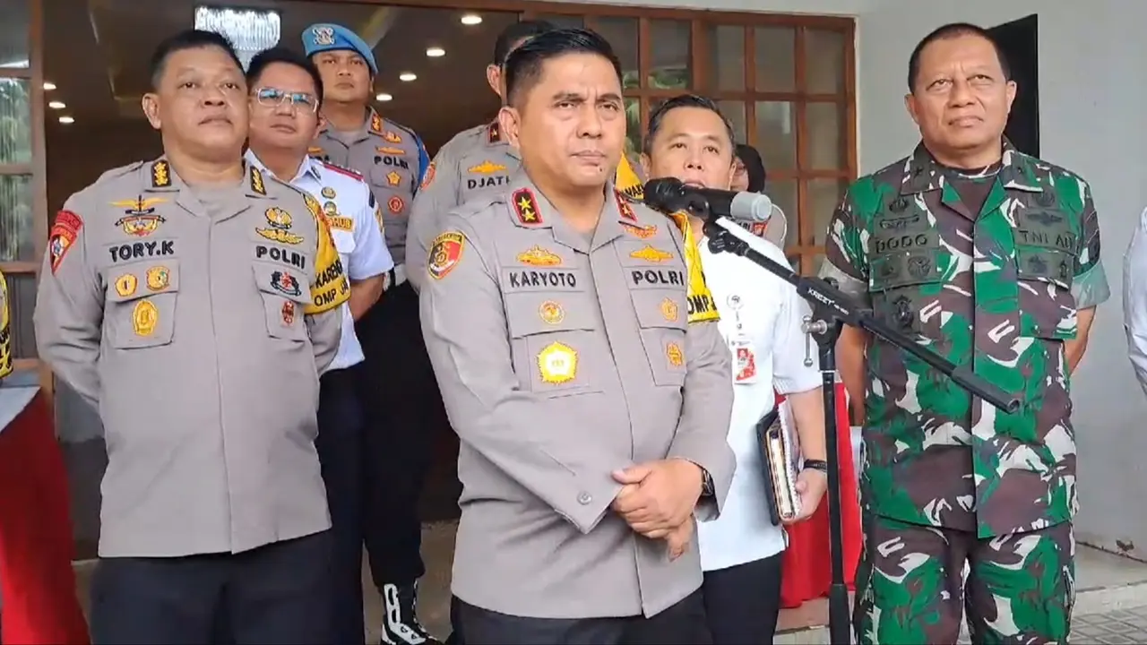 Kapolda Metro Jaya, Irjen Pol Karyoto.