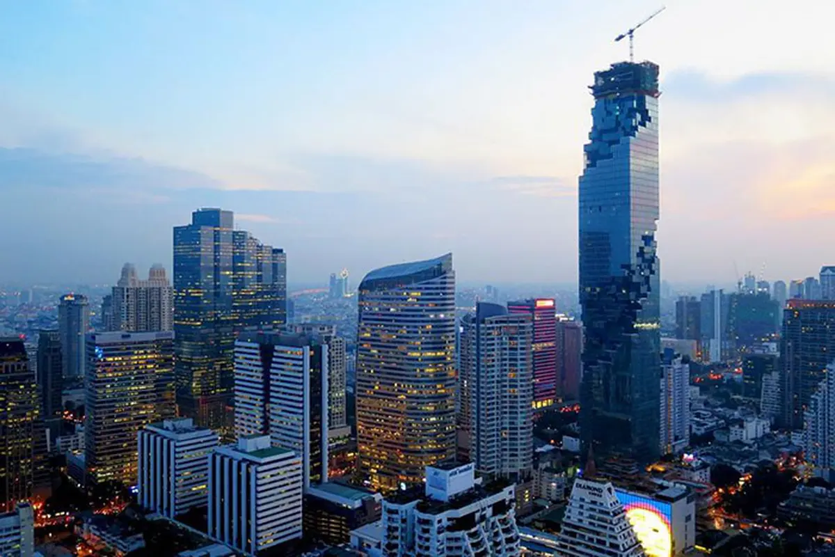 [Bintang] MahaNakhon, Gedung Unik di Thailand Mirip Piksel yang Hilang