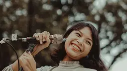 Vira Talisa lahir di Jakarta 09 Desember 1993, Vira telah menyelesaikan pendidikan seni di Universiras Rennes, Perancis. (Liputan6.com/IG/viratalisa)