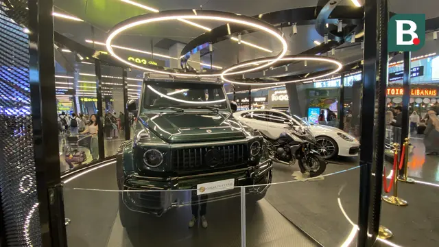 Mobil di Bandar Udara Internasional Hamad di Doha, Qatar