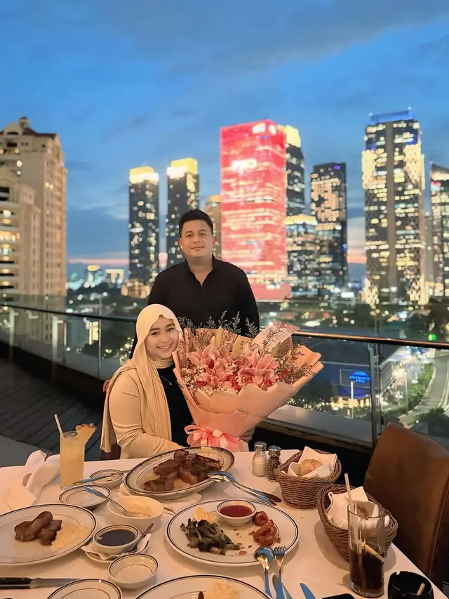 Potret Syifa Adik Ayu Ting Ting Rayakan Anniversary Pernikahan ke-3. (instagram/syifaasyifaaa)