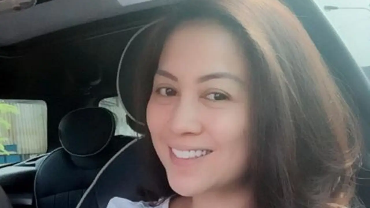 [Bintang]Shanty Widiastuti istri Denny Cagur