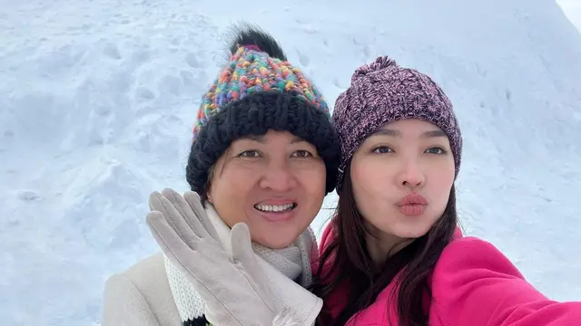 6 Potret Manis Natasha Wilona dan Ibunda Liburan di Turki, Penuh Kasih Sayang