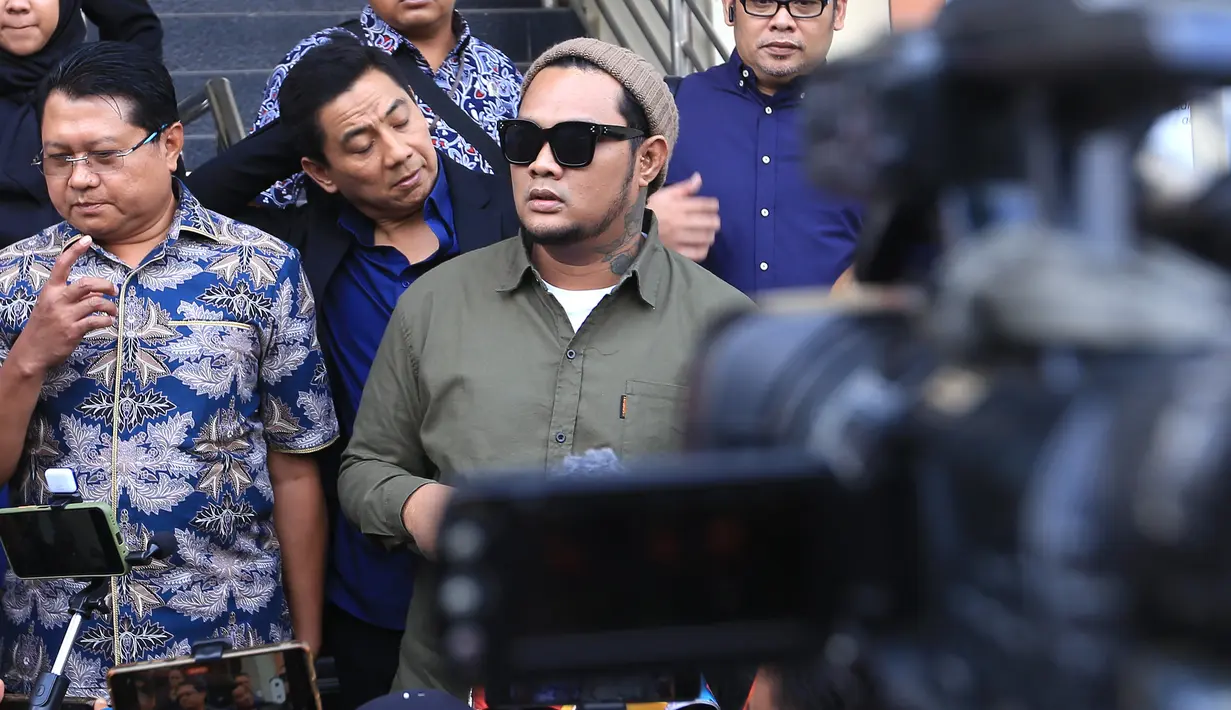 Sidang cerai Inara dan Virgoun masih bergulir di Pengadilan Agama Jakarta Barat. Gugatan yang dilayangkan sejak Mei 2023 itu masih berjalan soal perebutan hak asuh anak. [KapanLagi.com/Deki Prayoga]