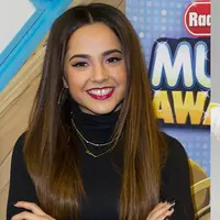 Becky G ungkapkan perasaannya memerankan Ranger Kuning. (Via: youtube.com)