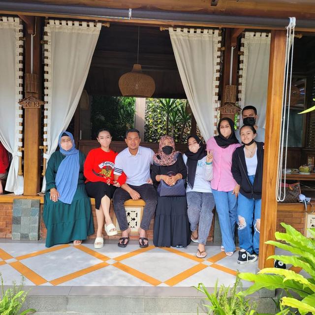 6 Potret Zaskia Gotik dan Sirajuddin Bareng Keluarga, Tepis Kabar Tak Sedap