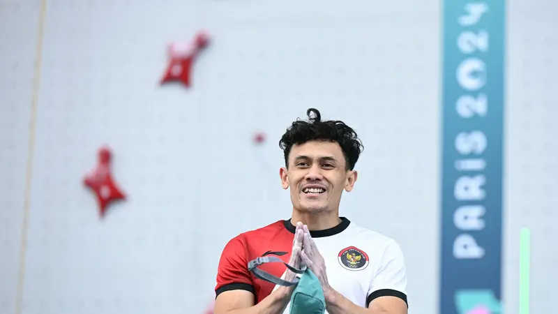 Veddriq Leonardo Bikin Lagu Indonesia Raya Berkumandang di Olimpiade Paris 2024