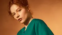 Hana Tajima dan Uniqlo Hadirkan Perpaduan Apik Desain Feminin dan Maskulin
