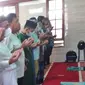 Gubernur Sumatera Utara (Sumut) Edy Rahmayadi bersama ratusan jemaah Salat Ghaib untuk korban bencana gempa Cianjur