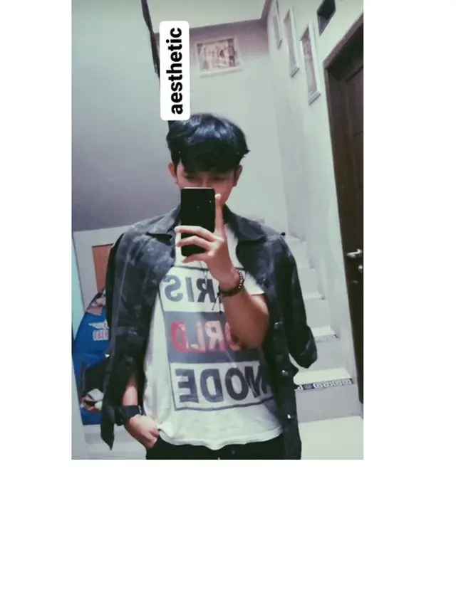 Pria Ini Minta Edit Foto Temannya Hilang, 7 Hasilnya Kocak Abis