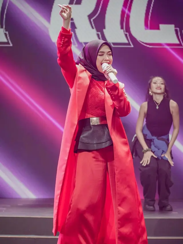 6 Momen Ria Ricis dan Atta Halilintar Tampil di YouTube Fanfest 10, Curi Perhatian