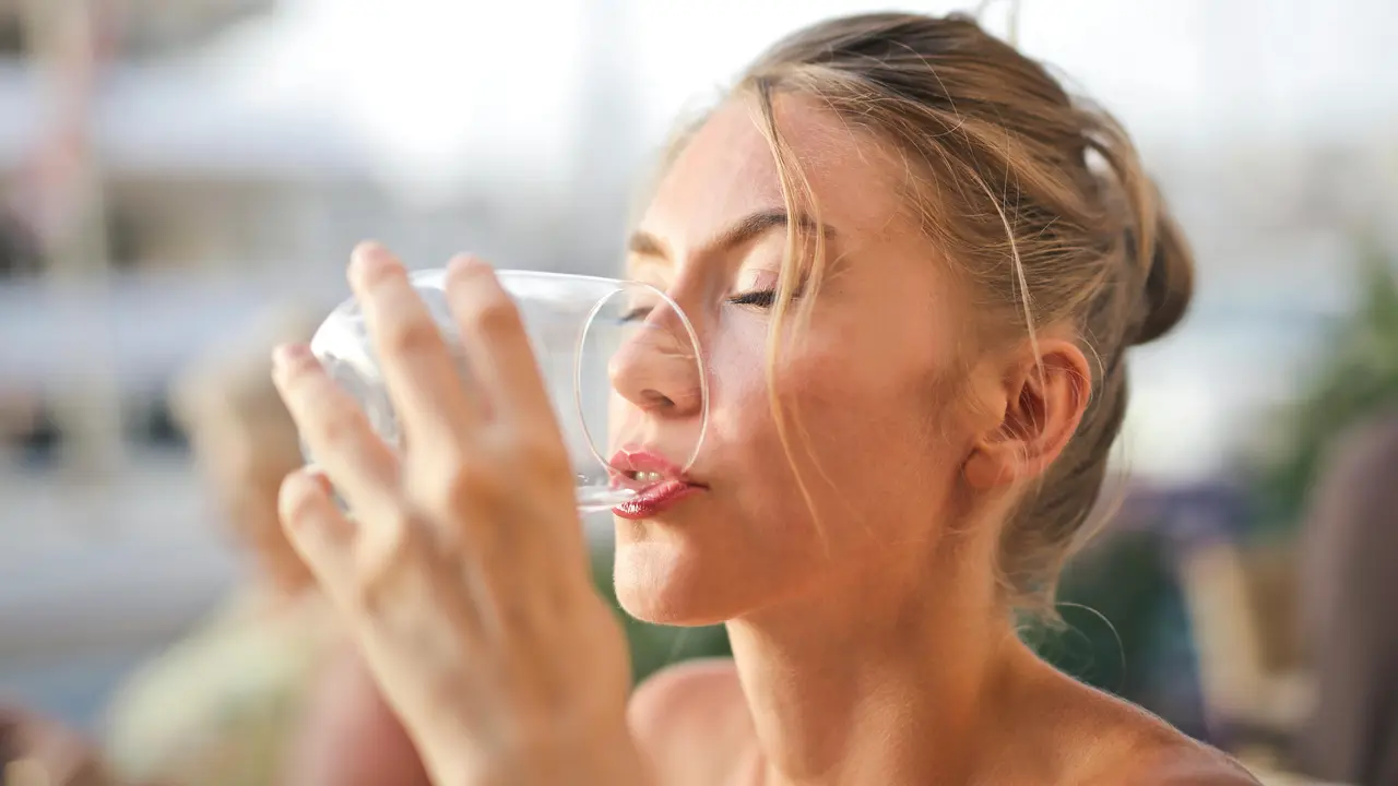 Minum Air Putih yang Cukup