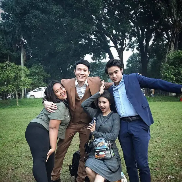 Segera Tamat, Ini 6 Potret Kebersamaan Para Pemain dan Kru Cinta Mulia