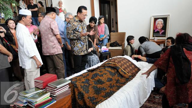Ketika Menteri Dan Jaksa Agung Mengingat Sosok Adnan Buyung News Liputan6 Com
