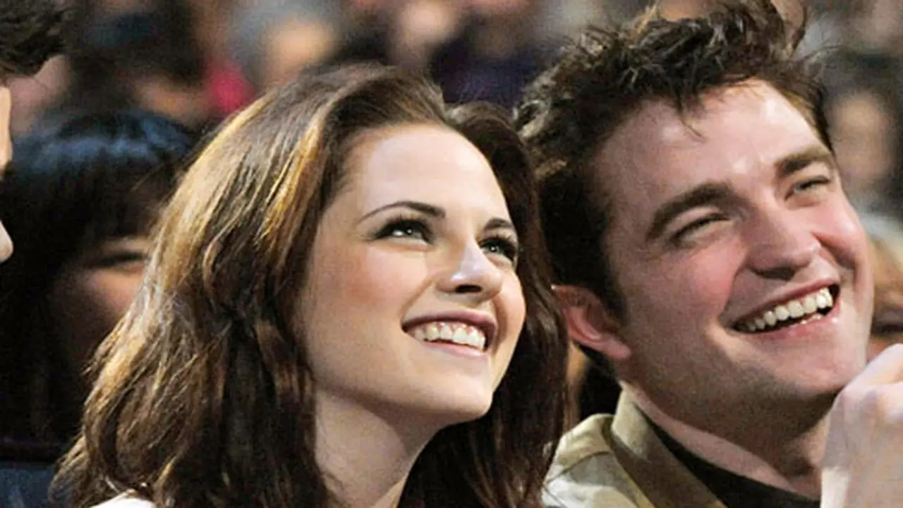 (c) vemale.com/galeri/momen-romantis-robert-pattinson-dan-kristen-stewart