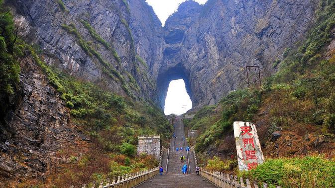 7 Keindahan Heaven Gate Mountain, Gerbang Menuju Surga di