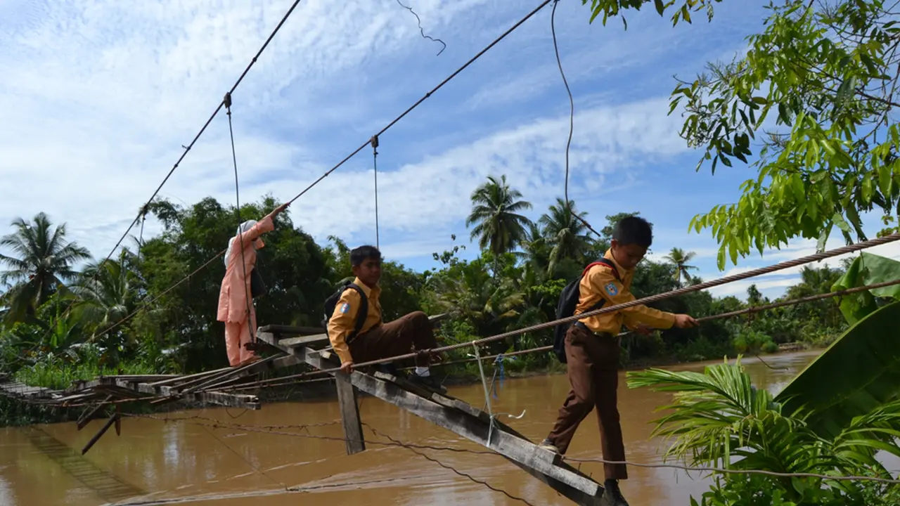 Ekstrimnya Perjalanan Berangkat Sekolah Ahmad Dhani