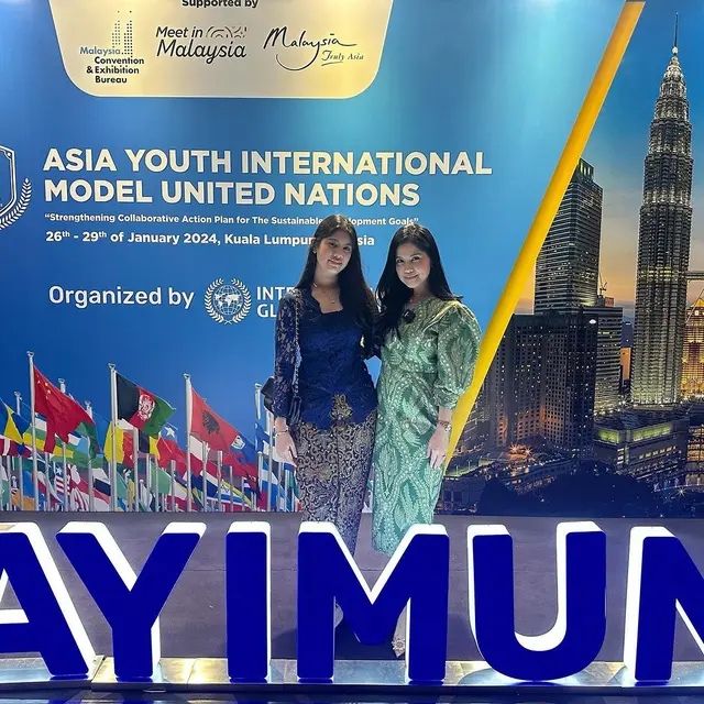 6 Potret Almira Anak Annisa Pohan dan AHY Ikuti MUN di Malaysia, Bikin Bangga
