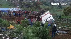Sopir bus pariwisata Kitran, Suyono, ditetapkan sebagai tersangka kasus kecelakaan maut di Jalan Raya Puncak, Ciloto, Kecamatan Cipanas, Kabupaten Cianjur. Suyono tewas di lokasi kejadian, Sabtu 30 April 2017.