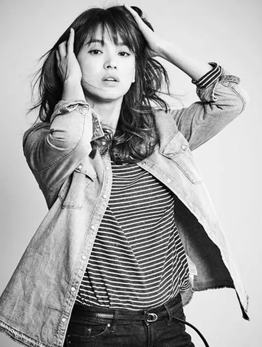 Pihak agensi Song Joong Ki  dan Song Hye Kyo sepertinya sudah tidak kaget lagi menerima pemberitaan soal kehamilan artisnya itu. Di awal tahun 2017 lalu, calon pasangan suami istri ini juga diterpa isu soal kehamilan. (Instagram/kyo1122)