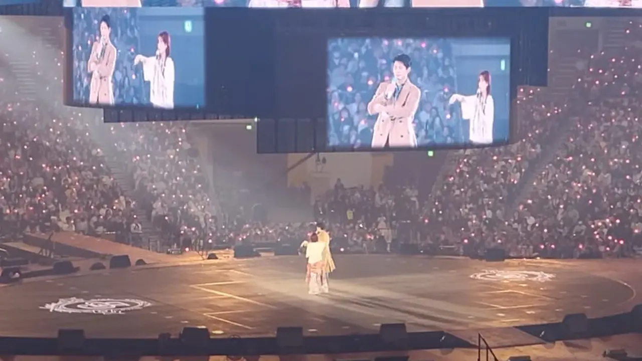 Park Bo Gum jadi tamu spesial di konser IU pada 10 Maret 2024 di Seoul. (Tangkapan layar Youtube 만숑이 )
