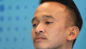 Belum lama ini, ayah seorang anak, Thalia Putri Onsu bergabung dengan Koalisi Indonesia Cegah Kanker Serviks (KICKS). Tidak hanya sendiri, ia juga bersama dengan istrinya Wendah dan Wulan Guritno serta Prilly Latuconsina. (Adrian Putra/Bintang.com)