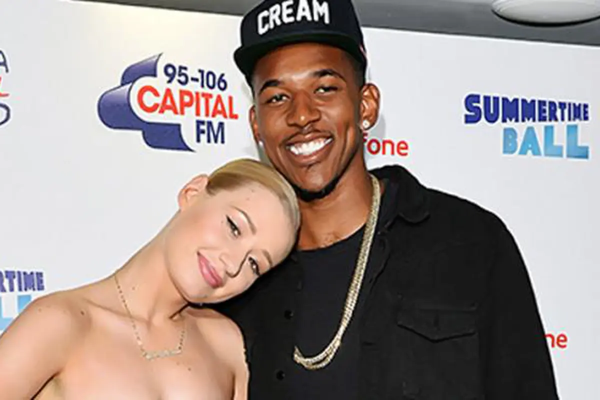 [Bintang] Iggy Azalea akhirnya mengakui telah membatalkan pertunangannya dengan Nick Young, Ia pun mulai melepaskan cincin pemberian Nick