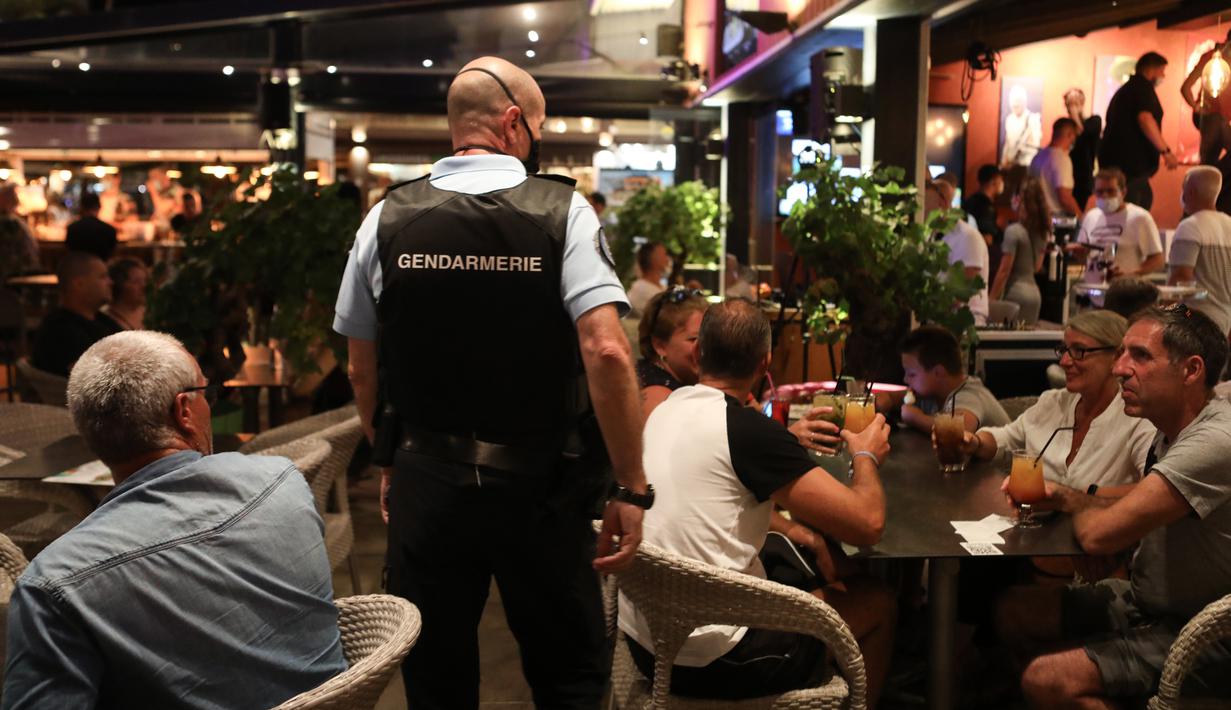 FOTO: Prancis Kerahkan Polisi untuk Patroli Wajib Masker - Foto ...