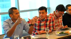 Suasana konferensi pers Indonesian Short Film Festival (ISFF) 2015 di SCTV Tower, Jakarta, Selasa (24/3). Dalam rangka merayakan ulang tahun ke-25, SCTV menggelar kompetisi film pendek yakni ISFF 2015. (Liputan6.com/Faisal R Syam)