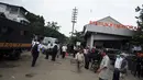 Suasana kawasan Stasiun Kemayoran saat penggusuran, Jakarta, Senin (9/3/2015).  Pembongkaran sembilan rumah warga yang masih berdiri di kawasan Stasiun kemayoran dilakukan oleh tim gabungan PT KAI. (Liputan6.com/Faizal Fanani)