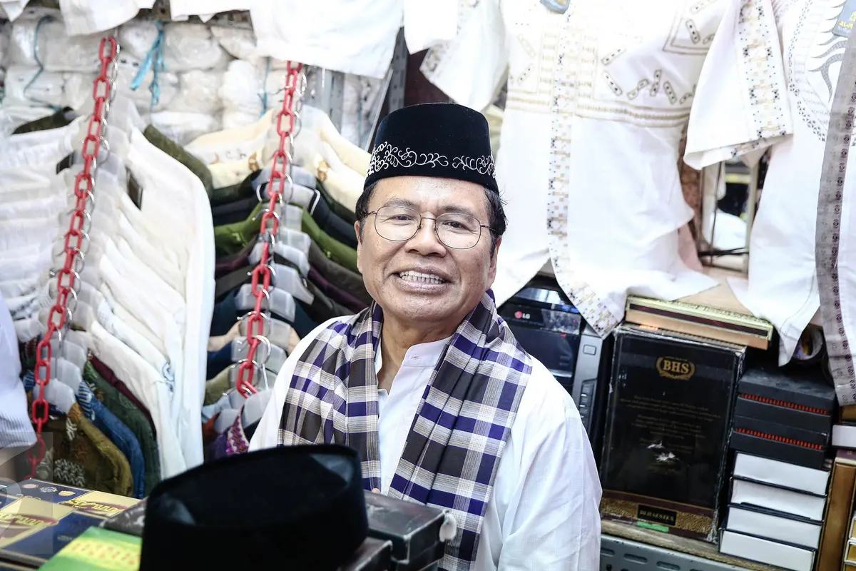 20160813-Balon Gubernur DKI RIzal Ramli Kunjungi Tanah Abang