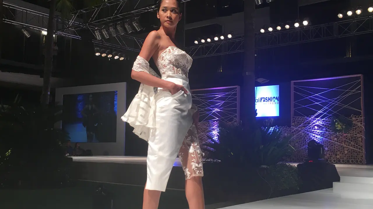 Daya Tarik Keabadian Warna Monokrom di Bali Fashion Trend 2018