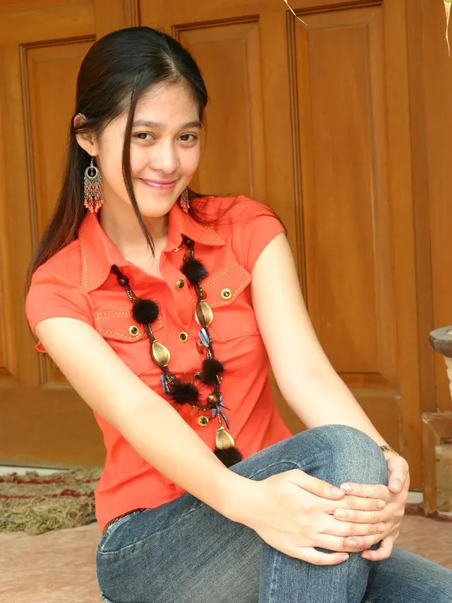 Potret Transformasi Gracia Indri yang Kini Genap 34 Tahun (credit: KapanLagi.com)