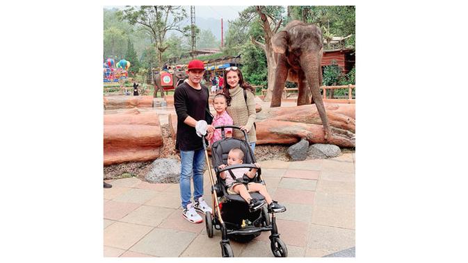 Potret pasangan selebriti Alessia Cestaro dan Affandy. (Sumber: Instagram/@alessia89cestaro)