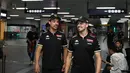 Franco Morbidelli & Fabio Di Giannantonio, duo riders Pertamina Enduro VR46 Racing Team, sedang menuju Stasiun MRT di bilangan Jakarta Pusat pada Selasa, (30/09/2025). (Dok.Pertamina Lubricants)