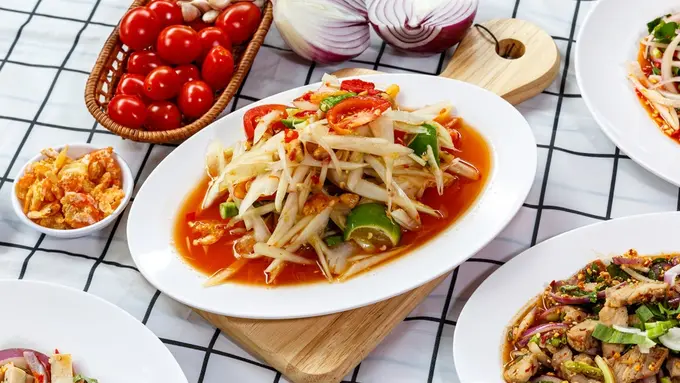 resep som tam thailand salad rujak pepaya muda pedas