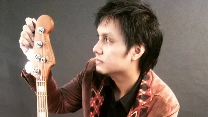 [Bintang] Mirza Hakim alias Icha Eks Jikustik