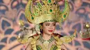 Farhana akan mengenakan kostum nasional bertemakan The Royal Siger Splendor: A Majestic Tribute to Lampung's Heritage yang didominasi warna hijau keemasan. [@farhanariswari]