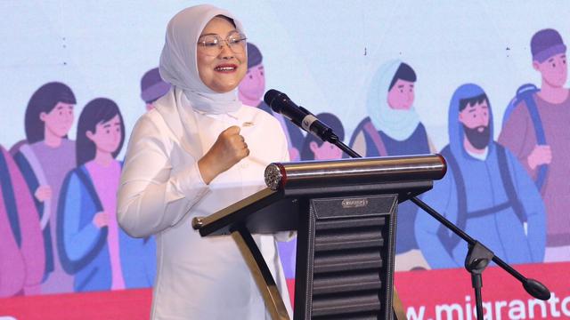 Menteri Ketenagakerjaan (Menaker) Ida Fauziyah saat membuka Musrenbang Tematik Perlindungan Pekerja Migran Indonesia di Depok, Jawa Barat, Rabu (20/12/2023). (Dok Kemnaker)