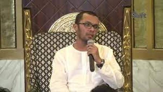 Identik dengan Kupluk, Ini 5 Potret Ustaz Hanan Attaki Tanpa Penutup Kepala