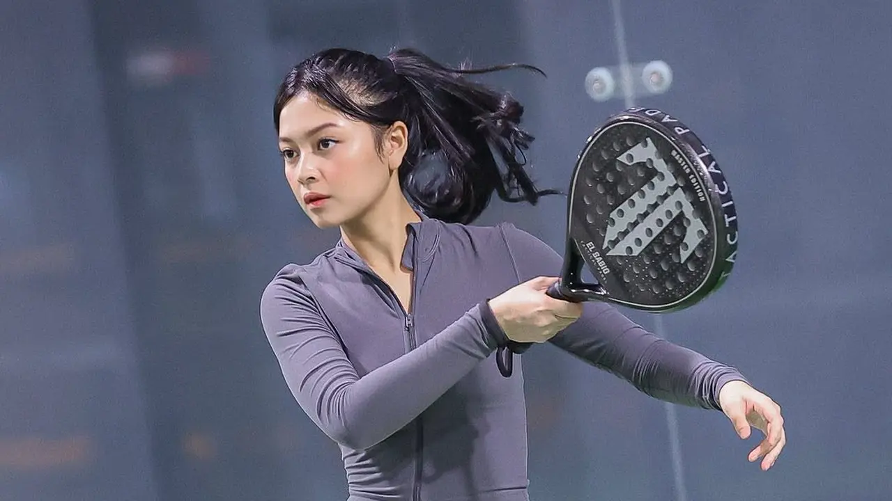 Potret 6 Artis Wanita Main Padel, Olahraga Seperti Tenis Digandrungi Para Selebriti