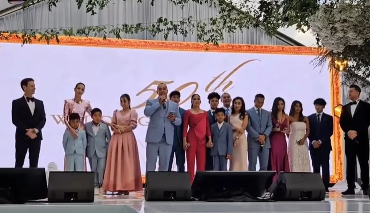 Nia Ramadhani tampil elegan [Instagram/ramadhaniabakrie]