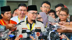 Koalisi yang memperjuangkan keadilan untuk Siyono, terduga teroris yang meninggal usai ditangkap Detasemen Khusus (Densus) 88 datangi Komisi Pemberantasan Korupsi (KPK), Jakarta, Kamis (19/5). (Liputan6.com/Yoppy Renato)